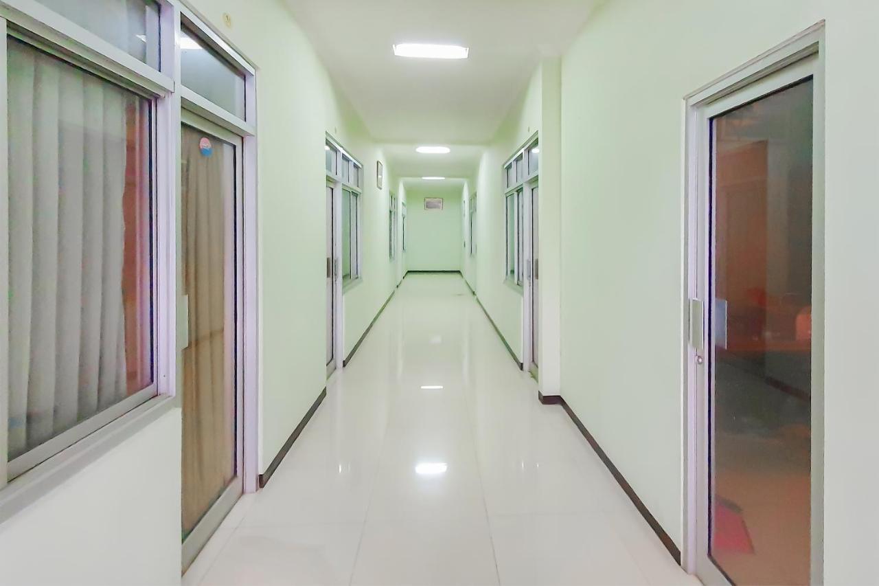 Urbanview Hotel Bartu Moh Toha Bandung By Reddoorz Exterior photo